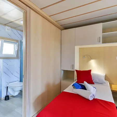 Mobil House Nevera 1 *