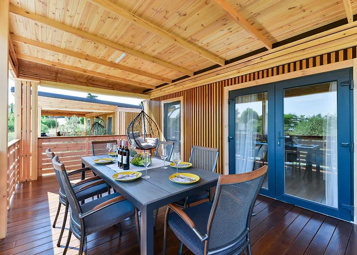 Mobil House Nevera 1 * Banj