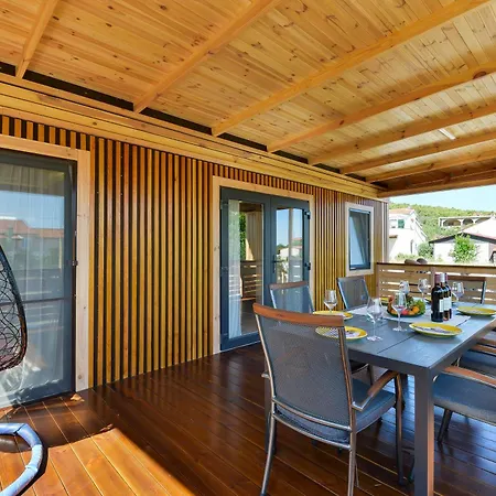 Mobil House Nevera 1 *